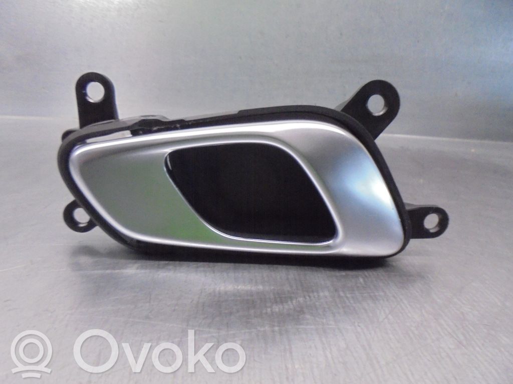 KIA Xceed Manecilla interna puerta trasera 