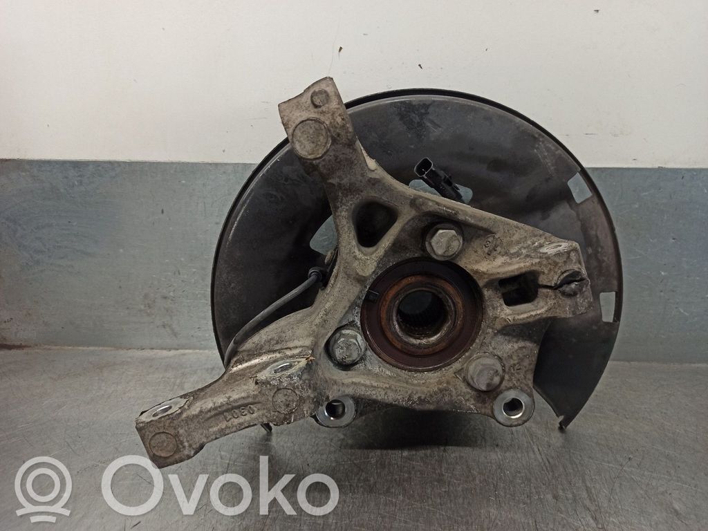Opel Astra H Zwrotnica koła przedniego 