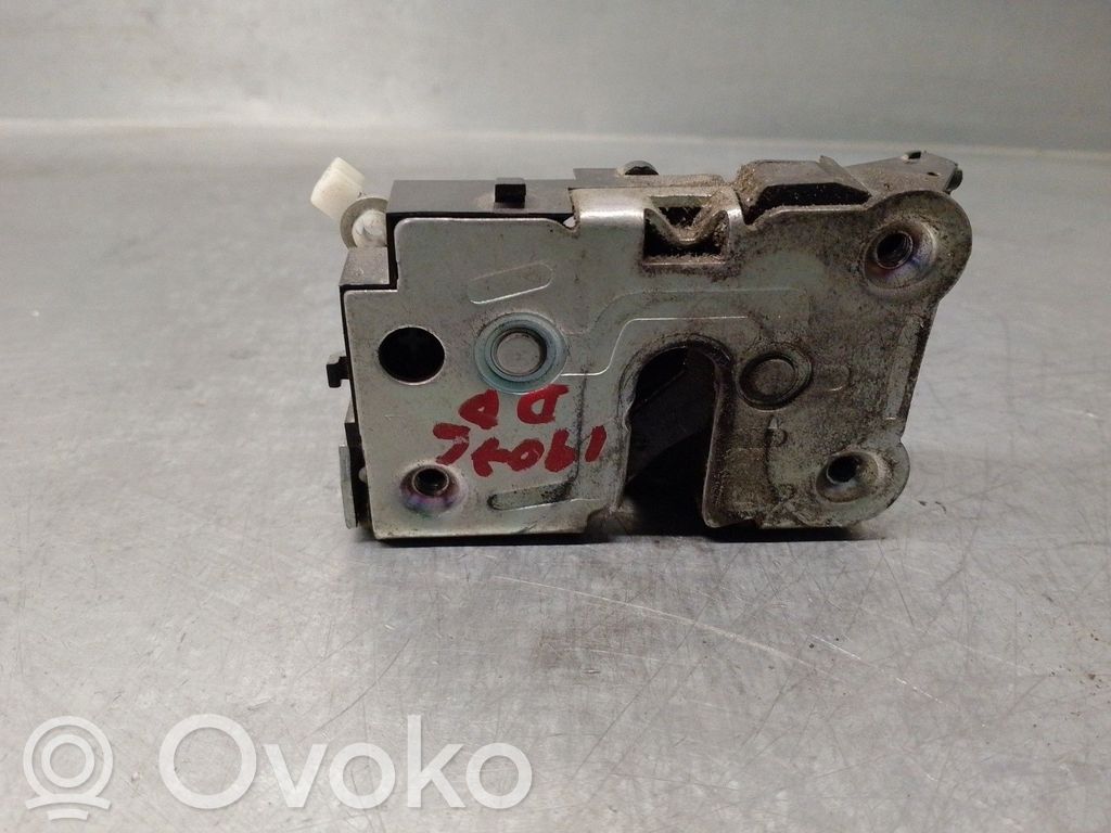 Iveco Daily 5th gen Front door lock 