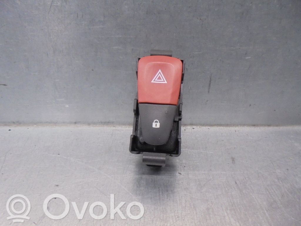 Renault Megane III Hazard light switch 