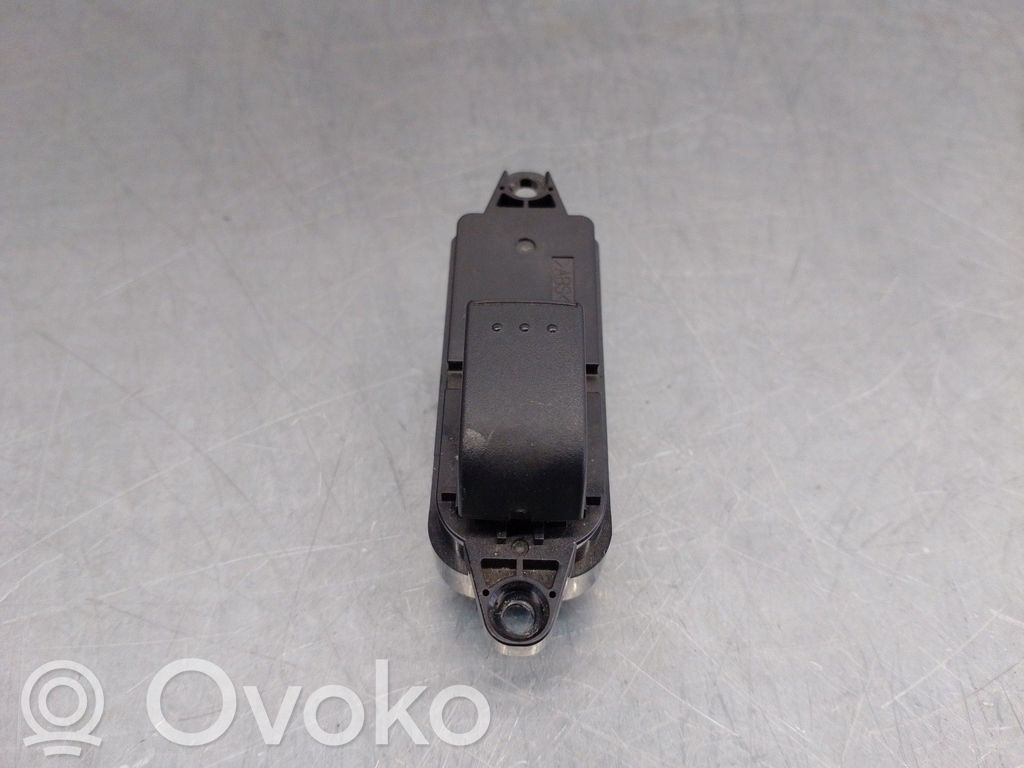 Electric window control switch   EH6366380