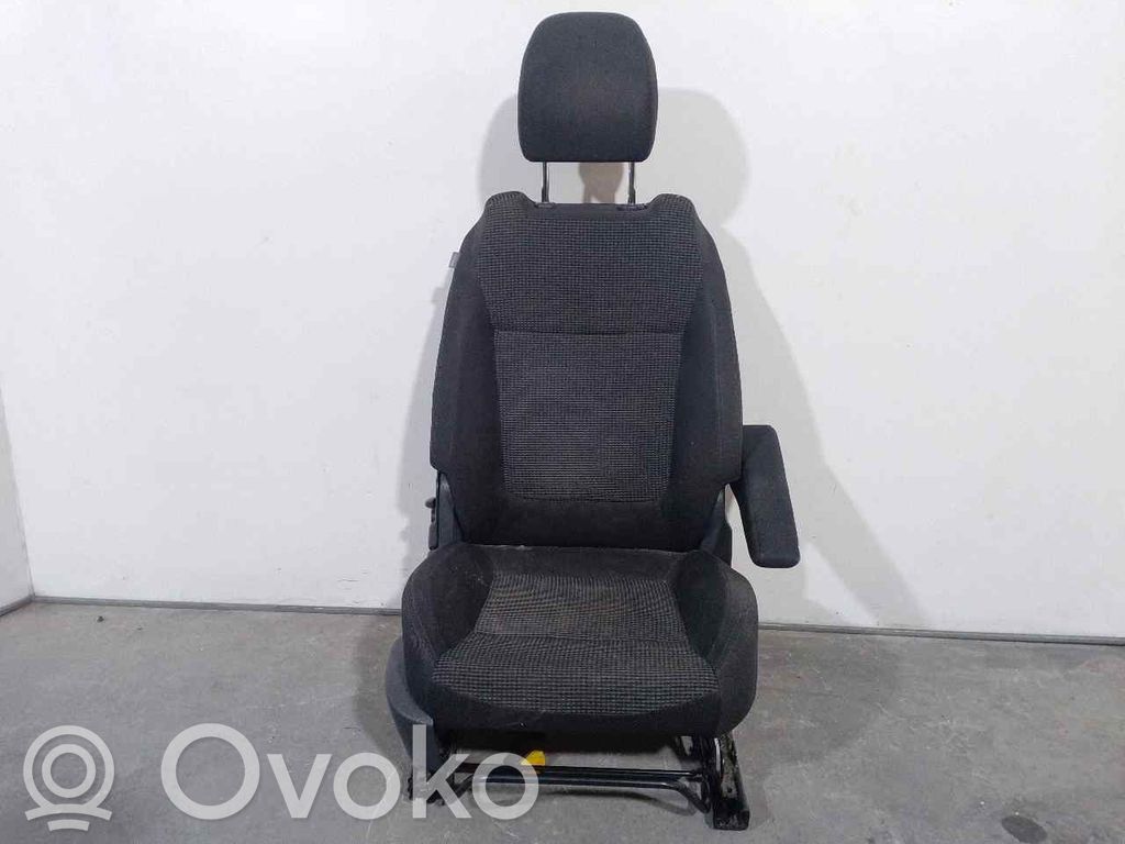 Peugeot 5008 Front passenger seat 