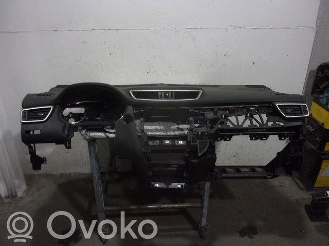 Nissan X-Trail T32 Panel de instrumentos 