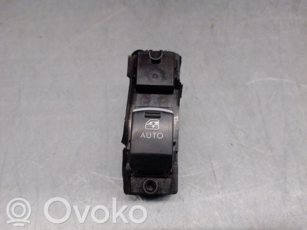 Subaru Outback (BS) Electric window control switch 