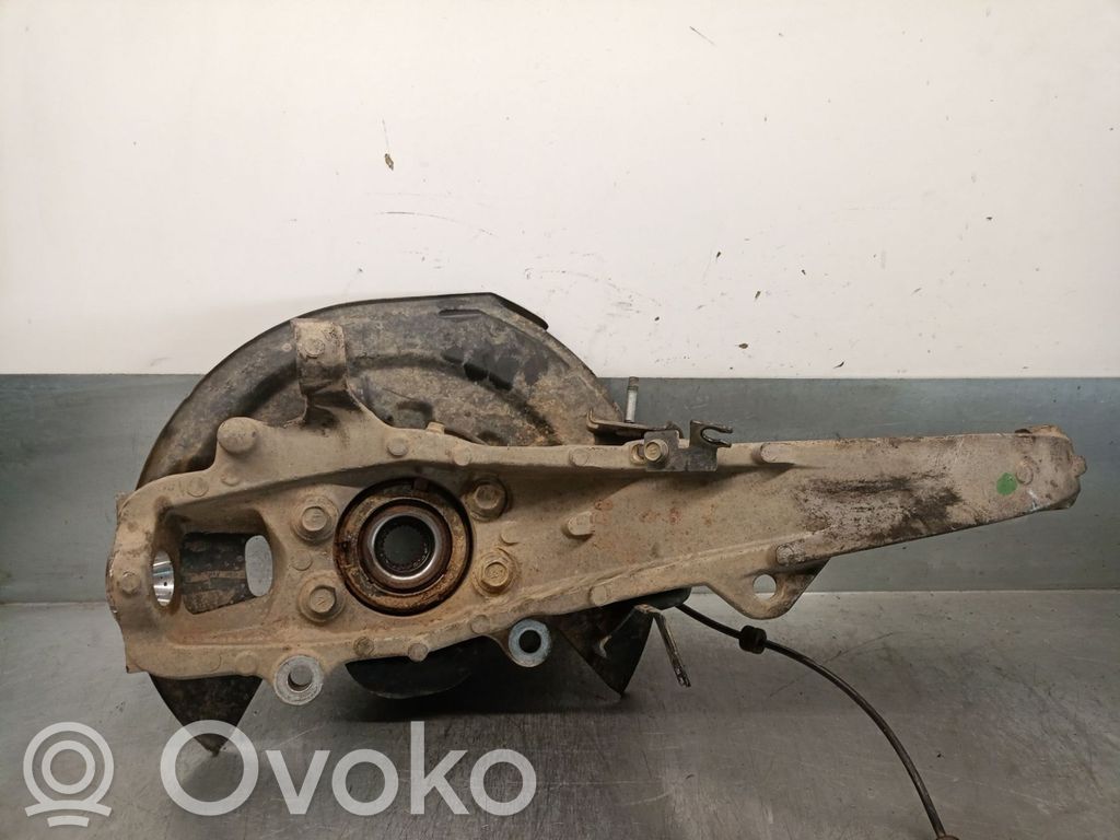 Infiniti FX Achsschenkel vorne 