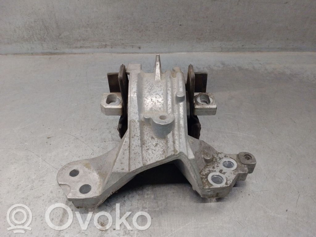 Peugeot 508 Engine mount bracket 