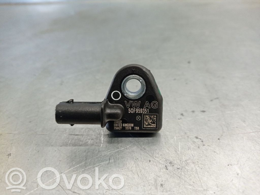 Sensor   5QF959351