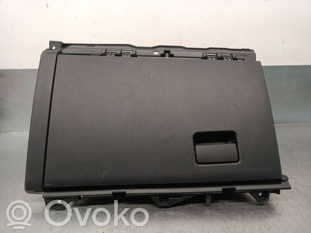 Toyota Corolla E160 E170 Daiktadėžė 