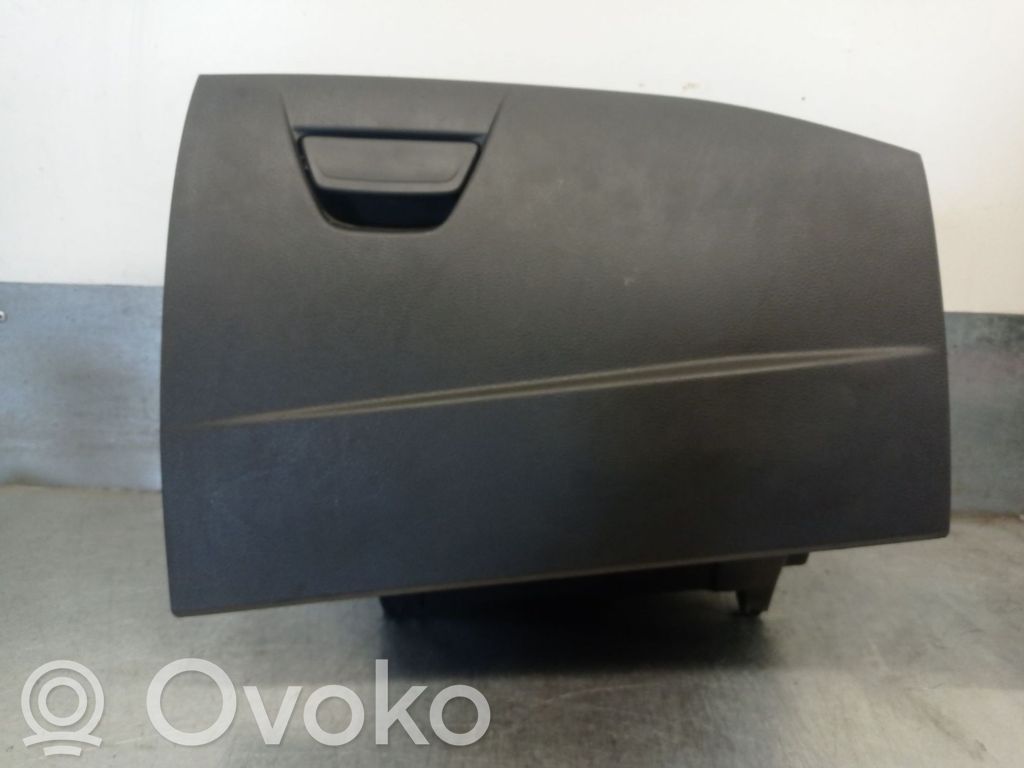 Ford Focus Daiktadėžė 
