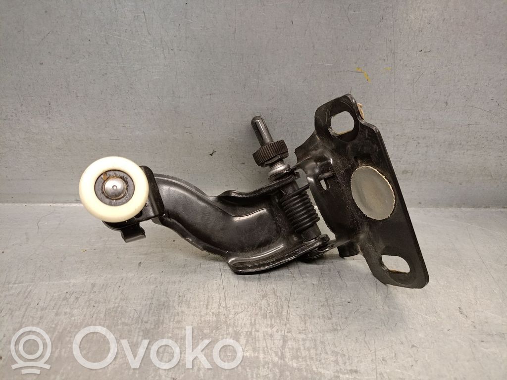 Ford B-MAX Tailgate/trunk/boot hinge 