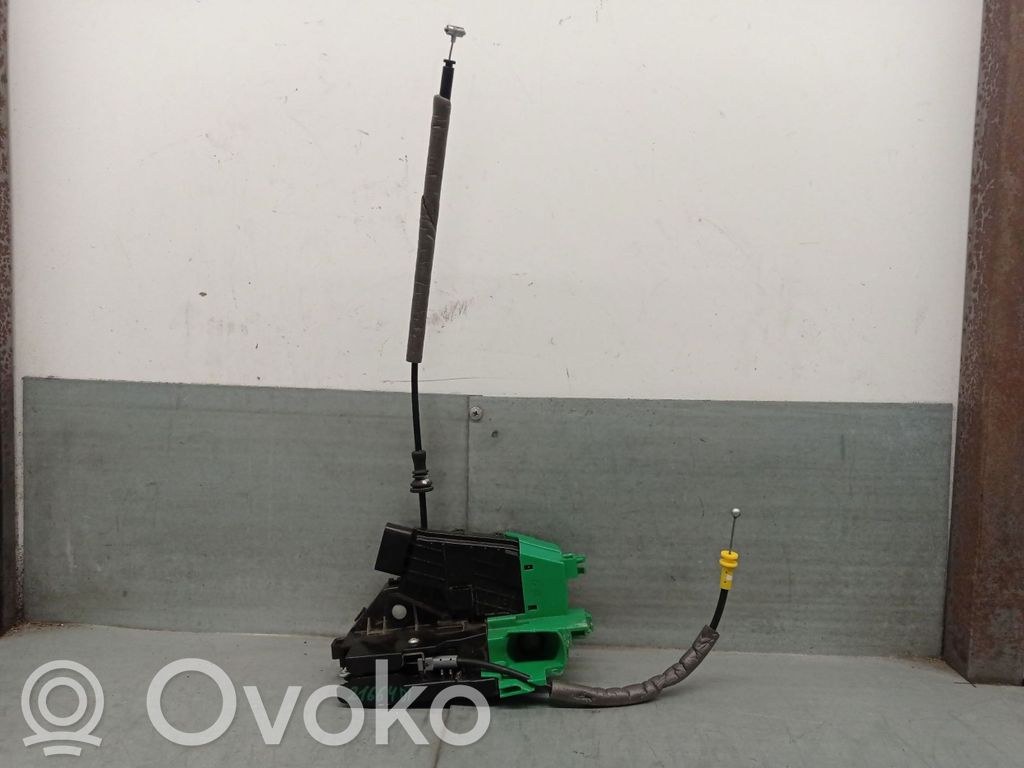 Hyundai i30 Zamek drzwi przednich 
