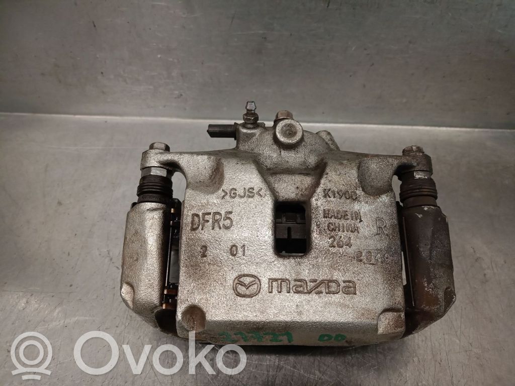 Mazda CX-30 Zacisk hamulcowy przedni 