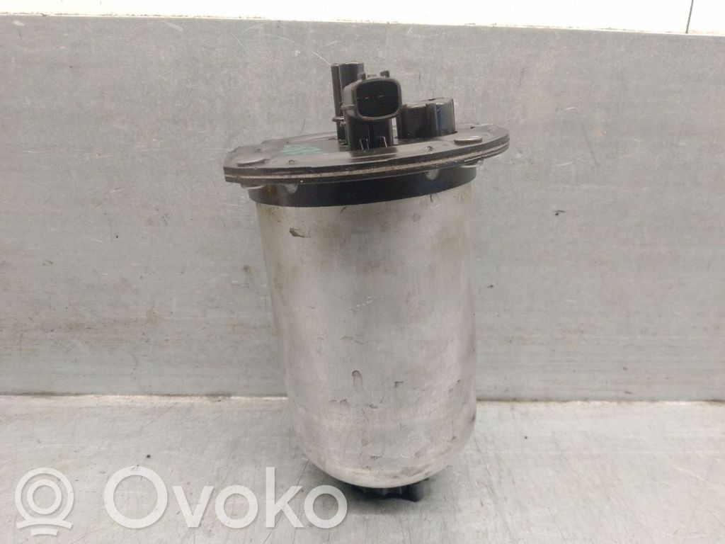 Nissan Navara D23 Uchwyt / Mocowanie zbiornika paliwa 