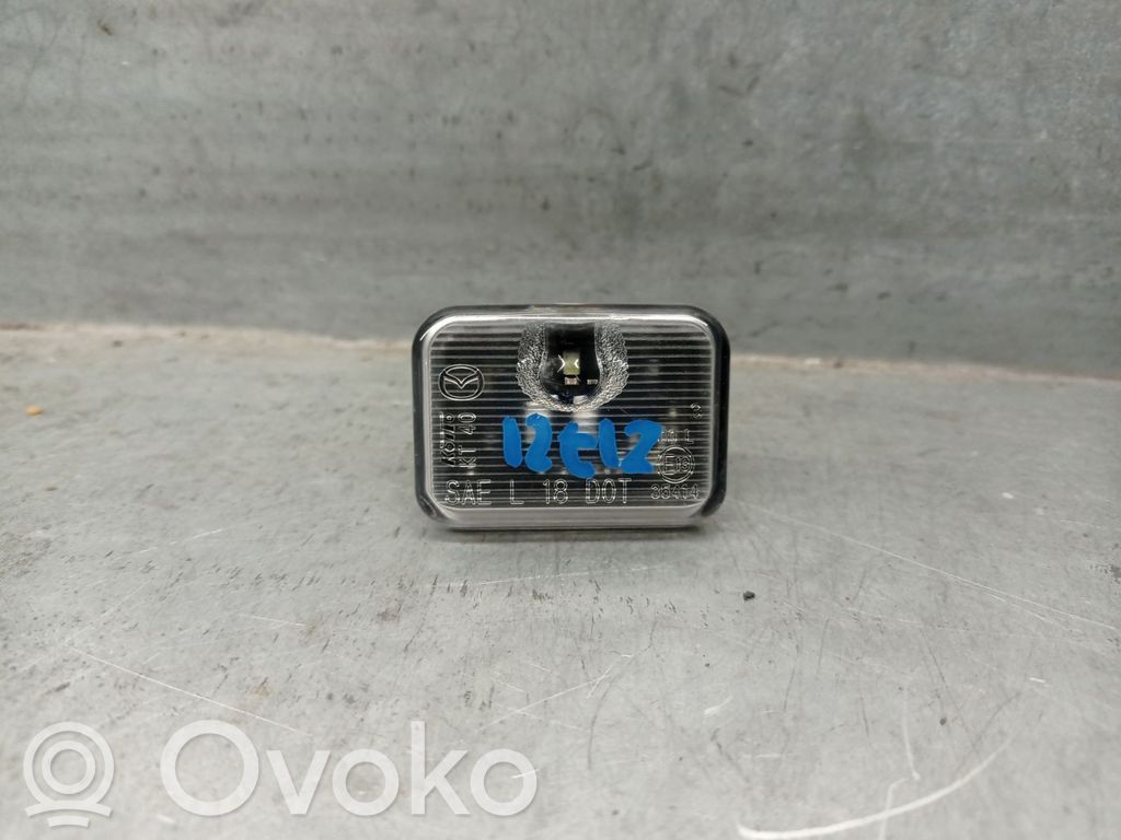 Mazda CX-30 Éclairage de plaque d'immatriculation 