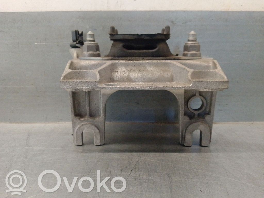 Smart ForTwo II Engine mount bracket 