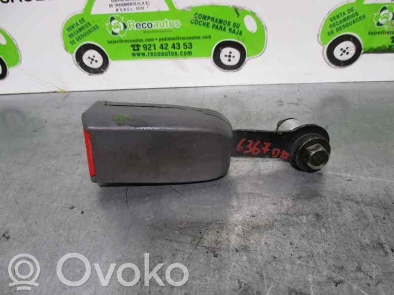 Nissan PickUp Sagtis diržo priekinė 