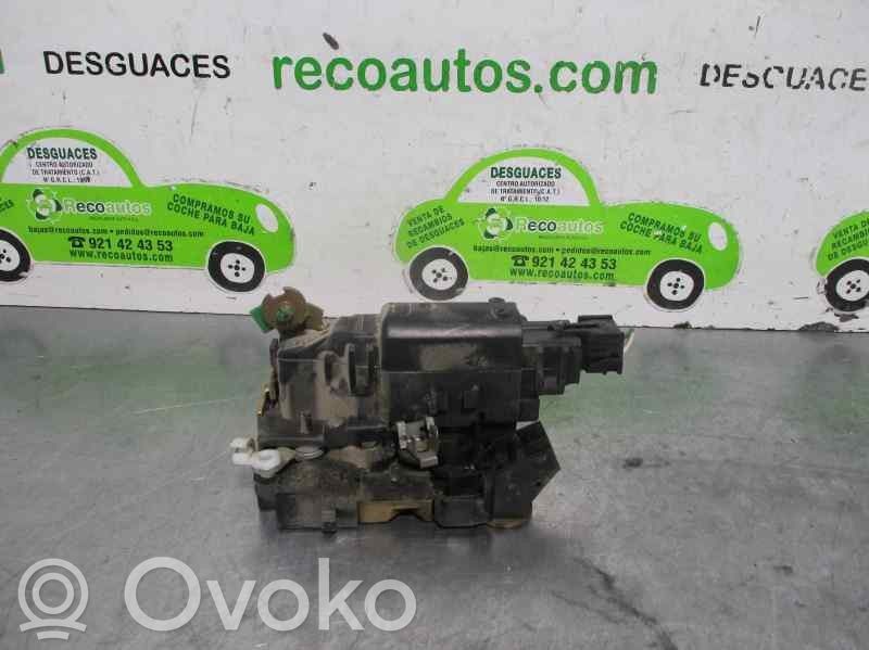 Renault Master II Front door lock 