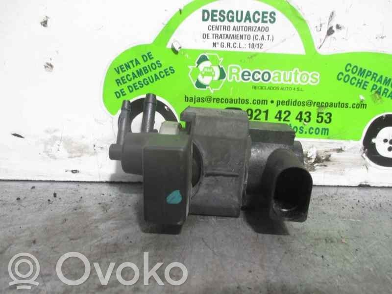Audi A4 S4 B6 8E 8H Secondary air pump 
