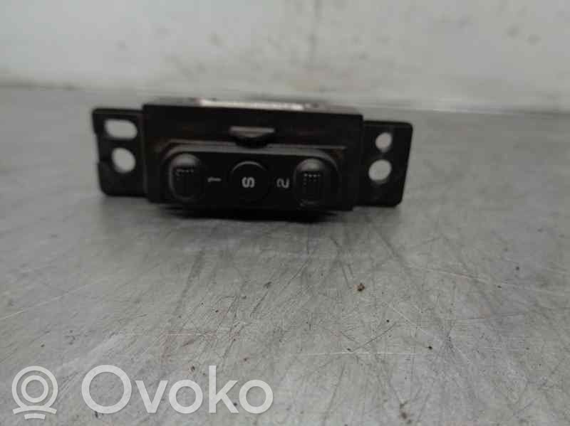 Panel lighting control switch   04685800AA