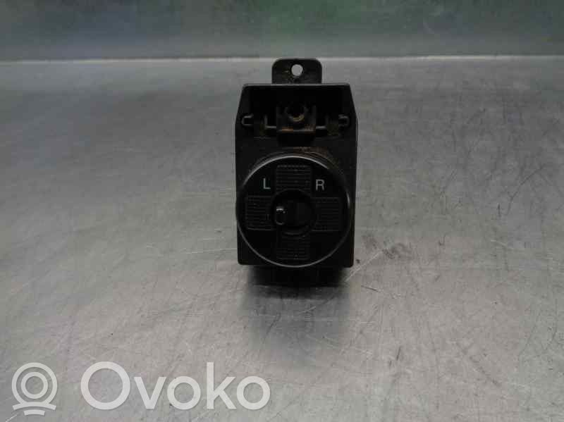 KIA Carnival Wing mirror switch 