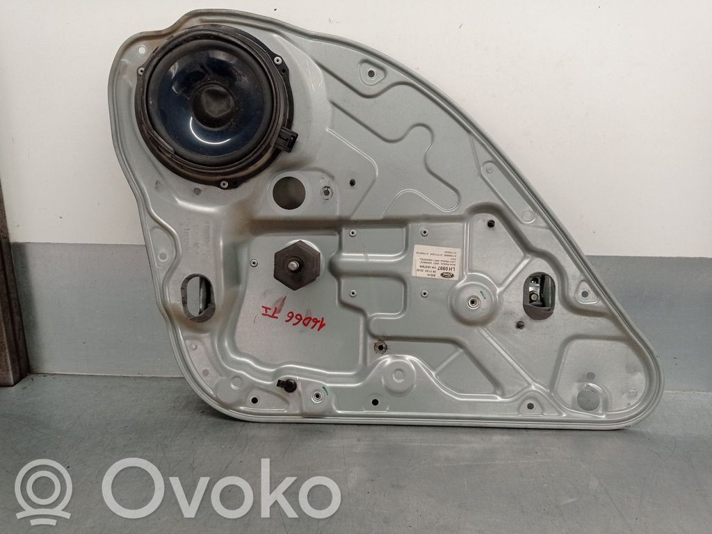 Ford Focus Mecanismo para subir la puerta trasera sin motor 