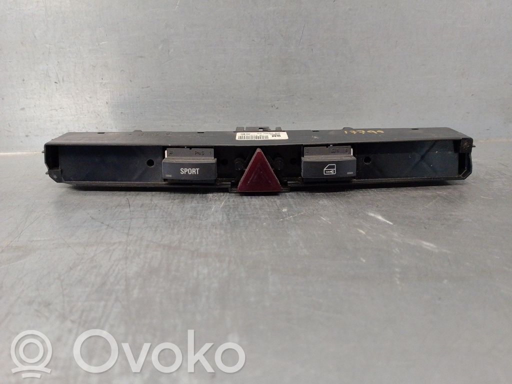 Opel Astra G Interruttore luci di emergenza