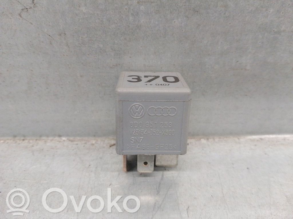 Audi A6 S6 C6 4F Sulakemoduuli 