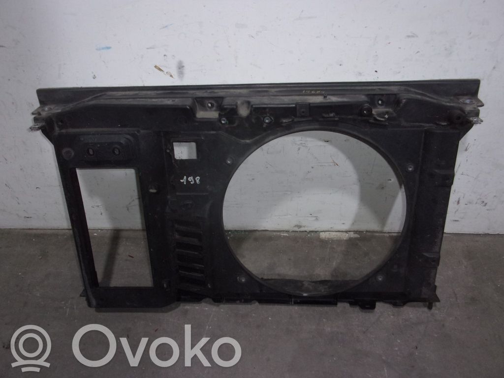 Etusäleikkö   7104V2,DEFIBRA