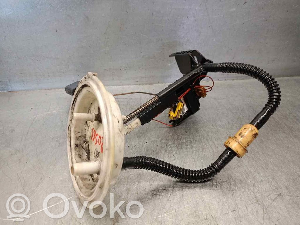 Bomba interna de combustible   6765849,0580303042,BOSCH