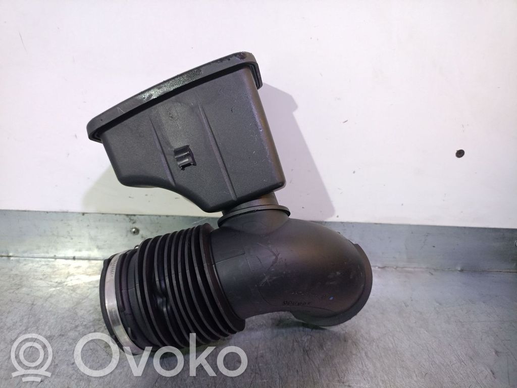 Ilmastointilaitteen putki (A/C)   13717521029