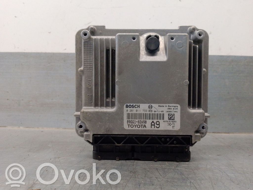 Unidad de control/módulo del motor   8966102A90,0281011733BOSCH