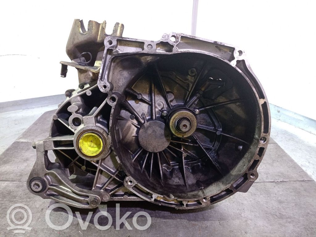 Manualna 5-biegowa skrzynia biegów   3M5R7002YE,JC0117150,T1GF2220903060415