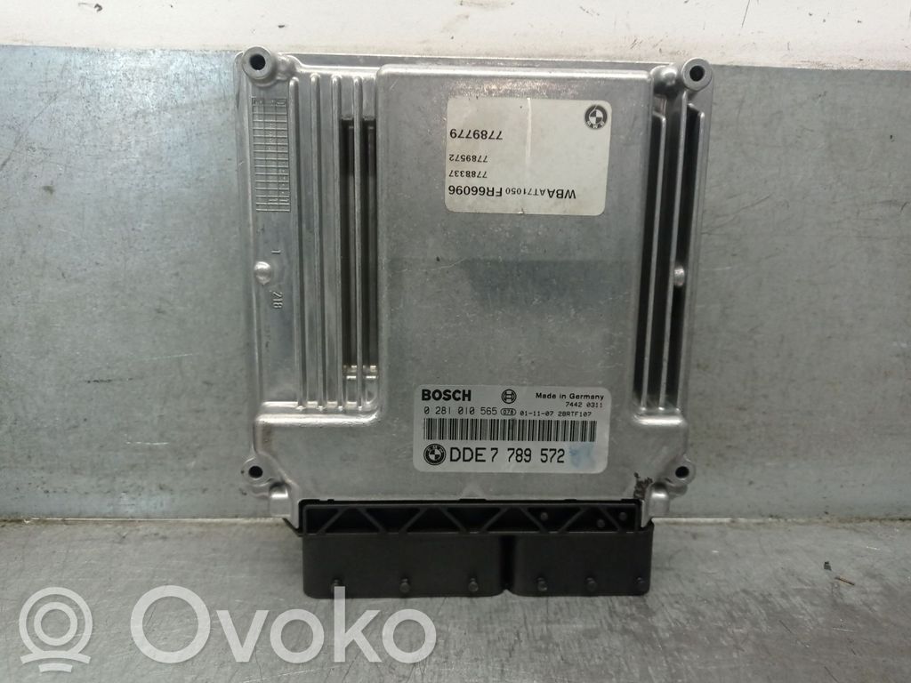 Moottorin ohjainlaite/moduuli   7789572,0281010565BOSCH