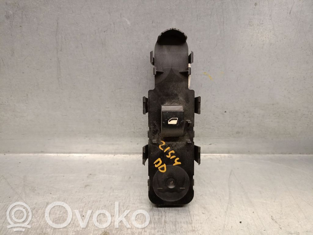 Peugeot 307 Electric window control switch 