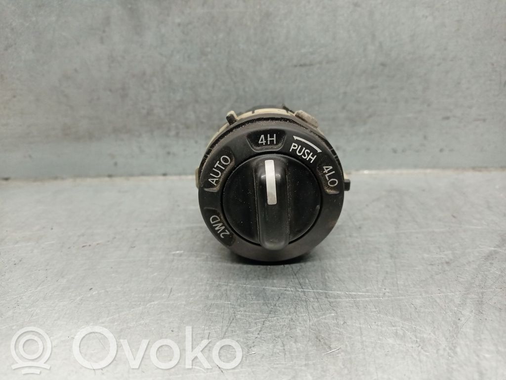 Nissan Pathfinder R51 Interruptor de control multifunción 