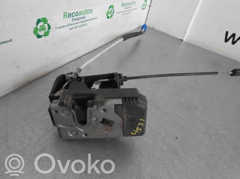 Opel Astra G Front door lock 