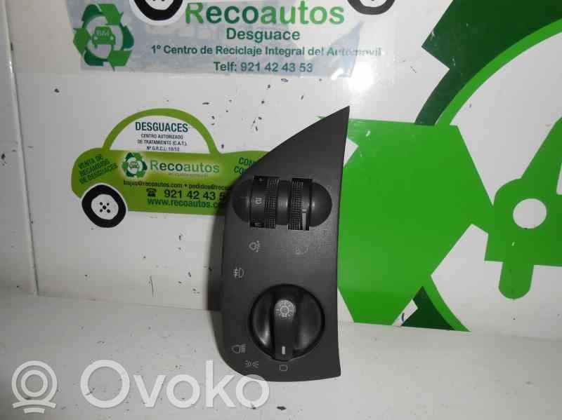 Seat Cordoba (6K) Przycisk / Pokrętło regulacji oświetlenia deski rozdzielczej 