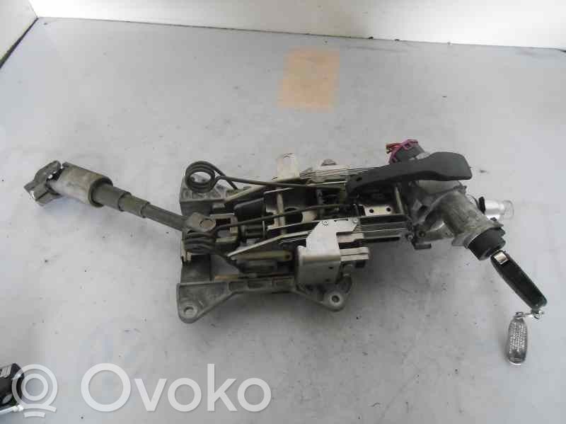 Audi A4 S4 B6 8E 8H Ohjauspyörän akseli 