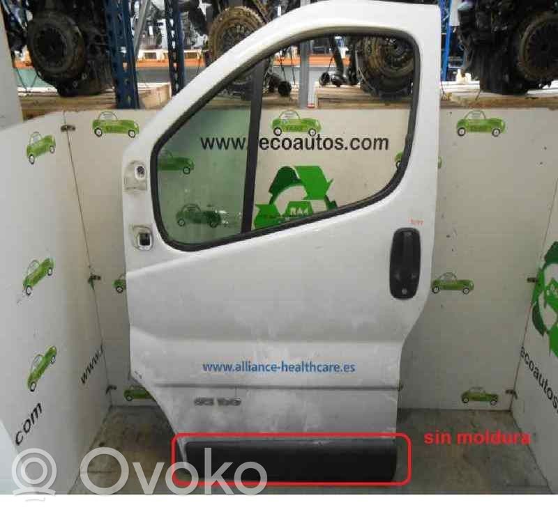 Renault Trafic II (X83) Drzwi przednie 