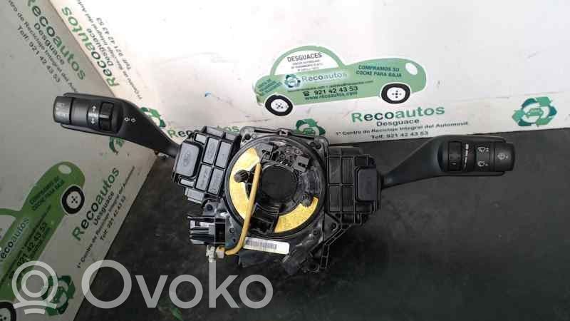 Suuntavilkun vipu   3M5T14A664AD