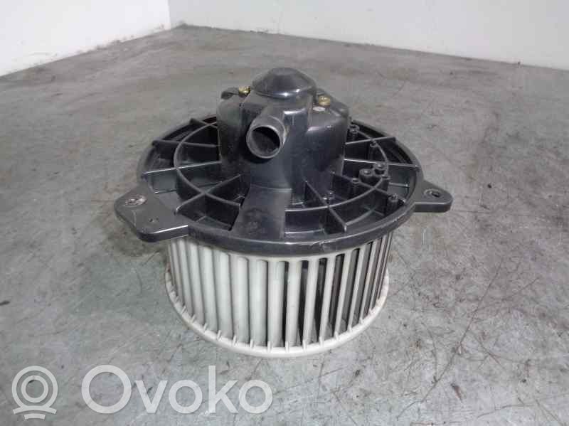 Mazda 323 Lämmittimen puhallin 