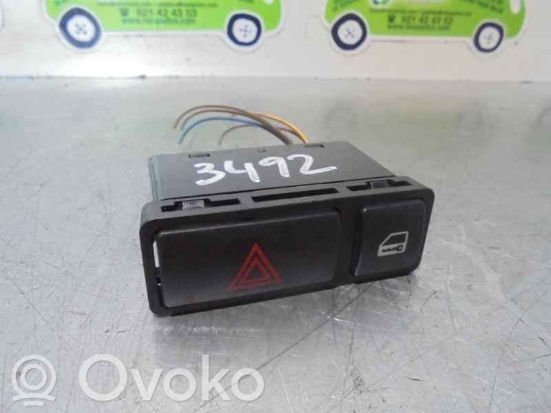 Botón interruptor de luz de peligro   61318368920