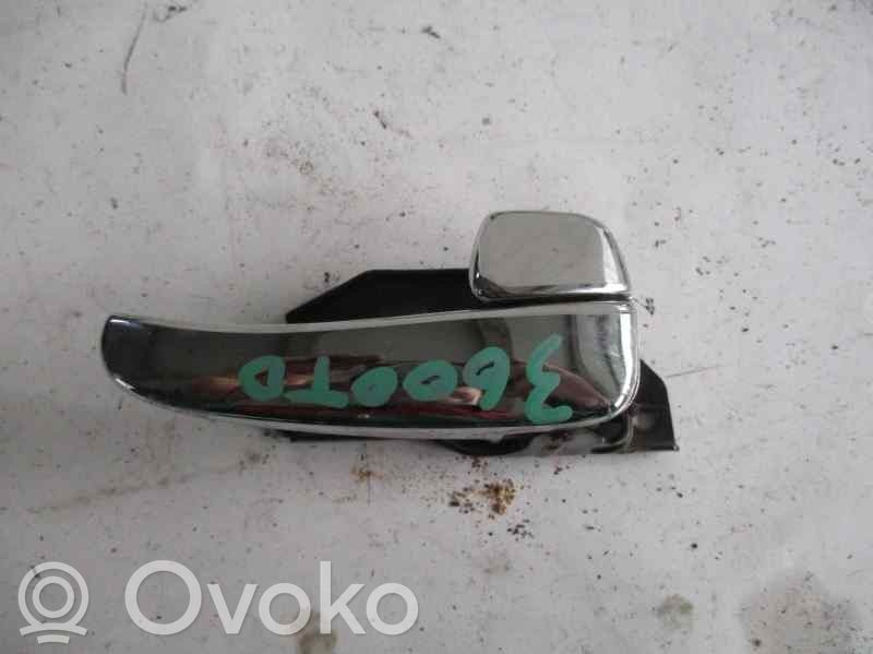 Manecilla interna puerta delantera   8262038010,CAJA3