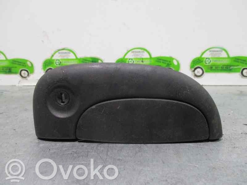 Renault Kangoo I Manecilla externa puerta delantera 