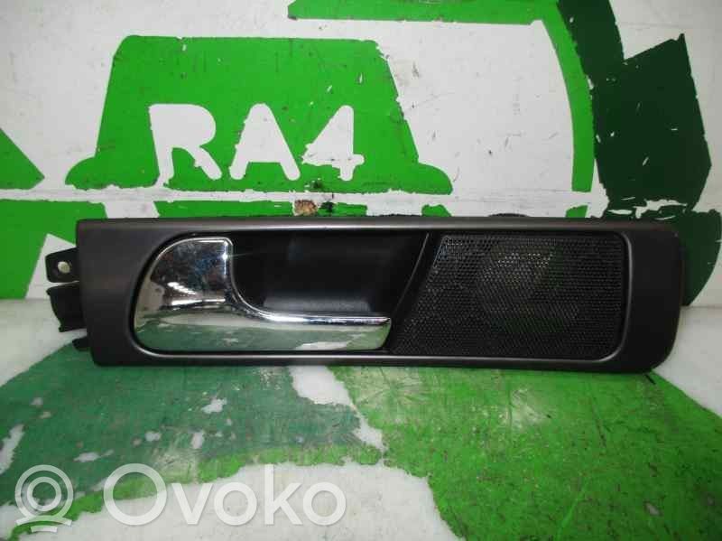 Audi A6 Allroad C5 Galinė atidarymo rankenėlė vidinė 