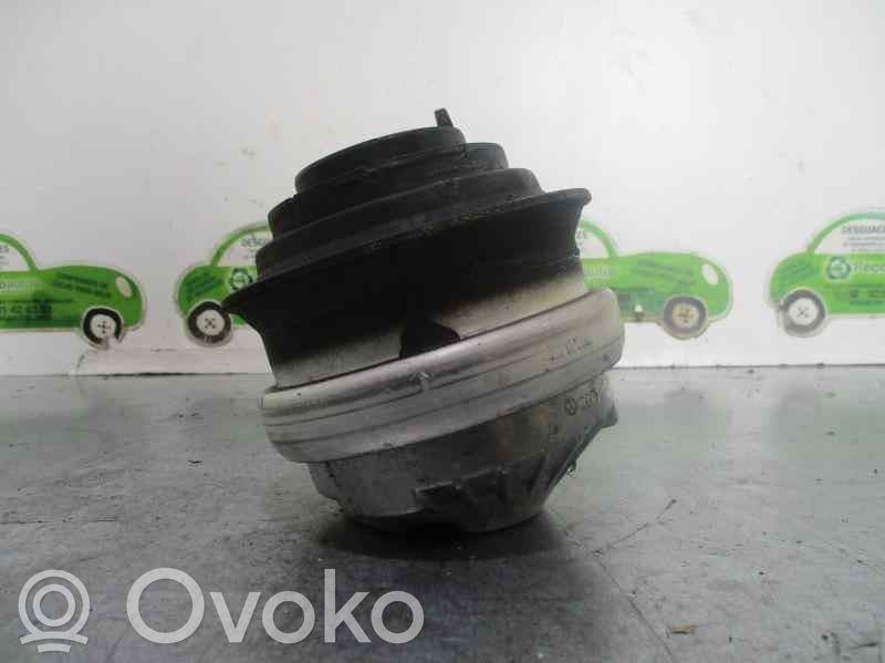 Wspornik / Mocowanie silnika   2032401117,B324314W12