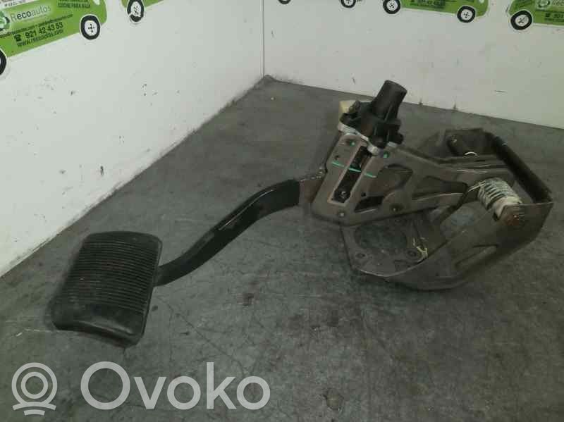 Pedał hamulca   04726007AE