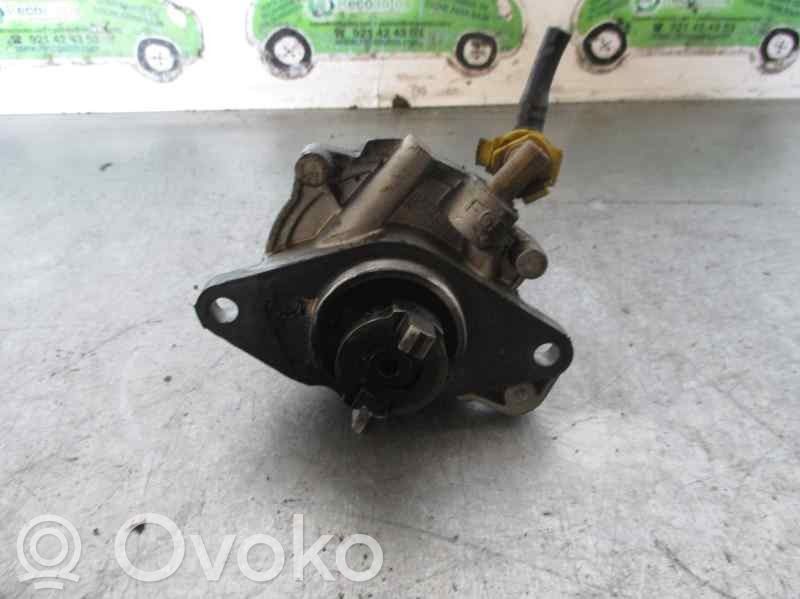 Opel Corsa C Bomba de vacío 