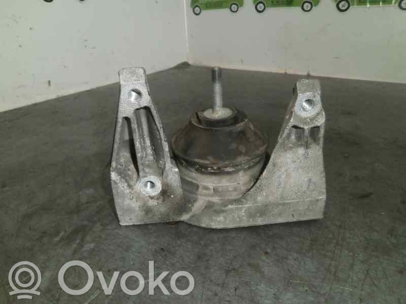 Engine mount bracket   4A0199352
