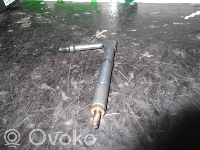 Nissan Almera N16 Wtryskiwacz paliwa